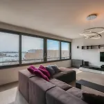 The View Luxury Residence With Pool